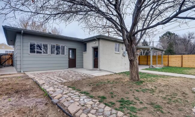 Building Photo - 8408 W 62nd Pl