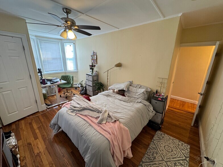 Building Photo - 41 Cross St