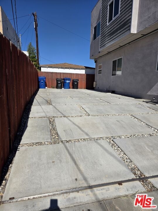 Building Photo - 2765 1/2 W 12th St