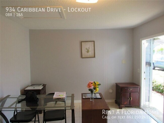 Building Photo - 934 Caribbean Dr