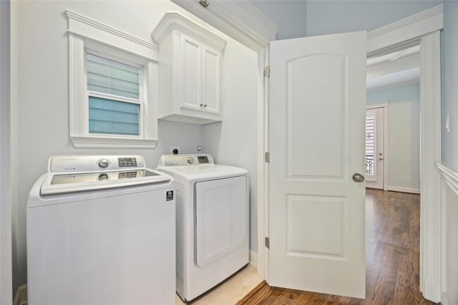 Building Photo - 609 Rutland St