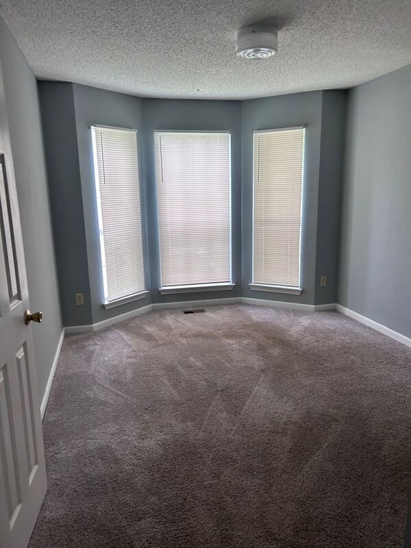 Building Photo - 6927 Brittany Ln