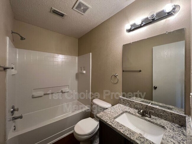 Building Photo - 4888 Parkview Hills Ln