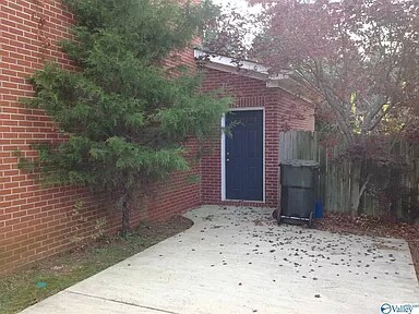 Building Photo - 104 Horseshoe Bend S