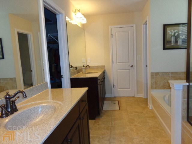 Building Photo - 5000 Morriscastle Dr