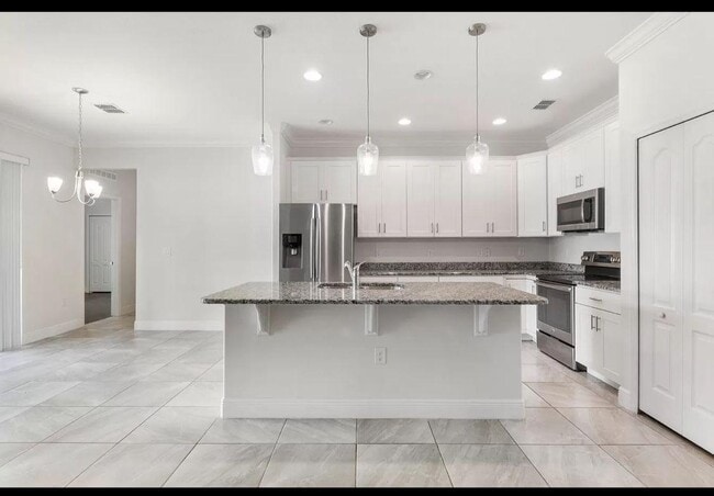 Building Photo - 4026 SW McCandless St