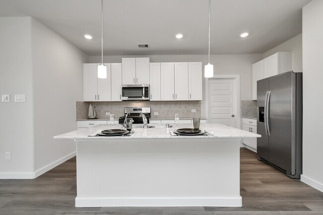 Building Photo - 16513 Breezy Knl Ct