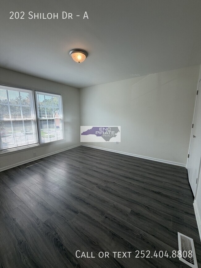 Building Photo - 202 Shiloh Dr
