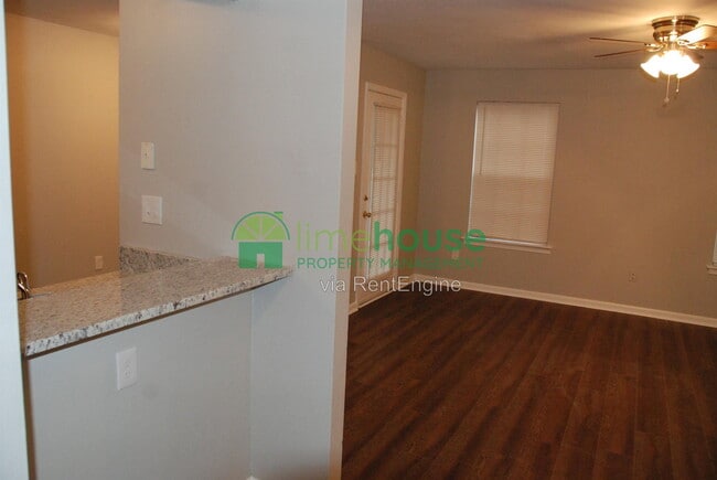 Building Photo - 1311 Tait Close