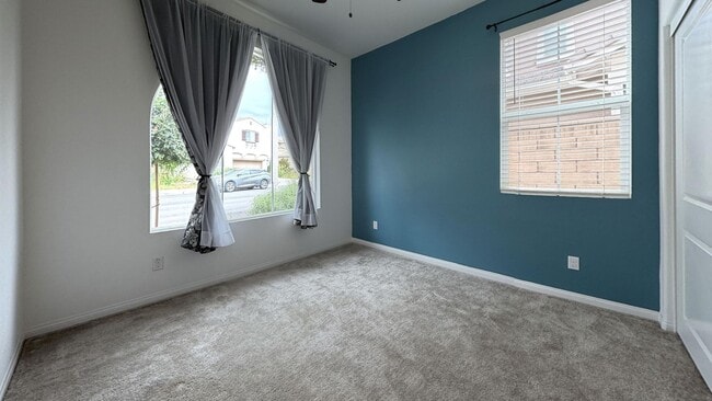 Building Photo - 1685 Camellia Ln