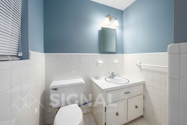 Building Photo - 1228 Huffman Rd