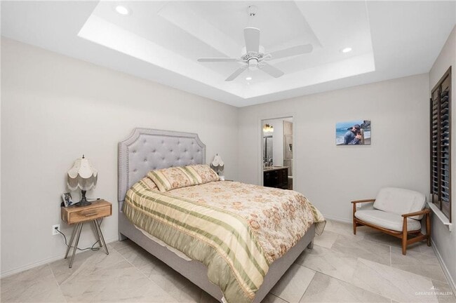 Building Photo - 10 Jackson N Rd