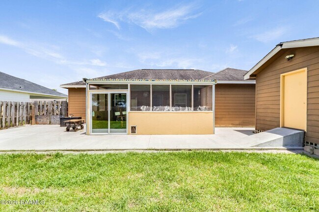 Building Photo - 209 Stoneridge Dr