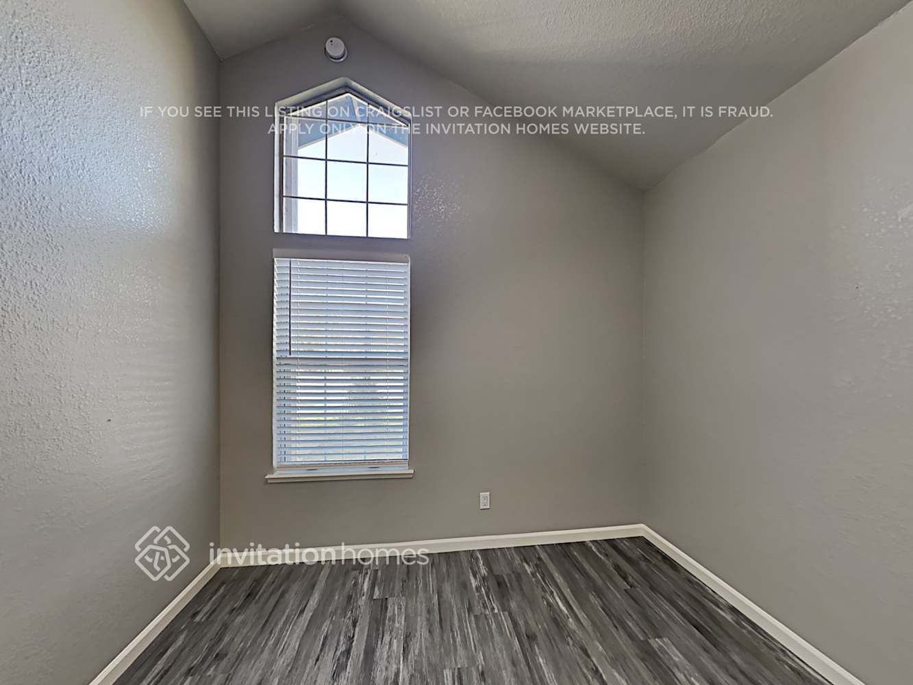 Building Photo - 224 Wren Dr