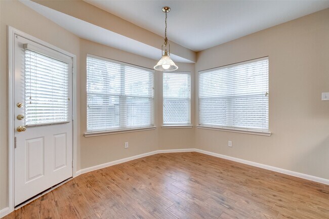 Building Photo - 22415 Rue Canyon Ct