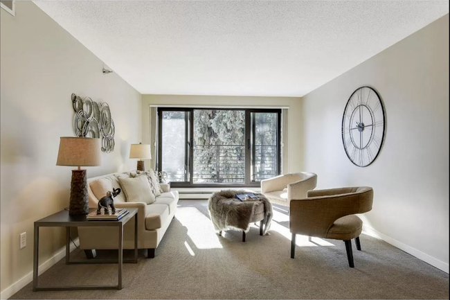 Building Photo - 1Bd/1Ba with Heated Parking, Stainless Ste...