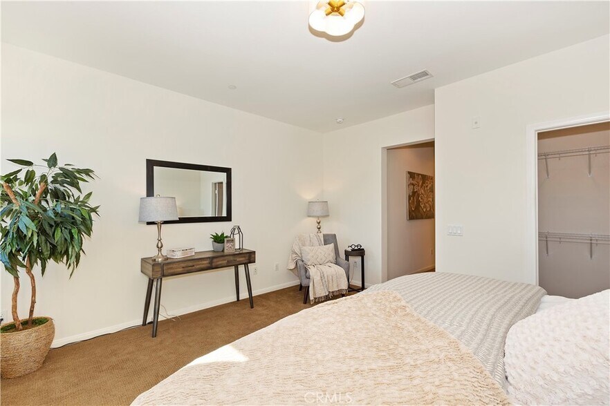 3rd floor master bedroom - 335 S Glendora Ave