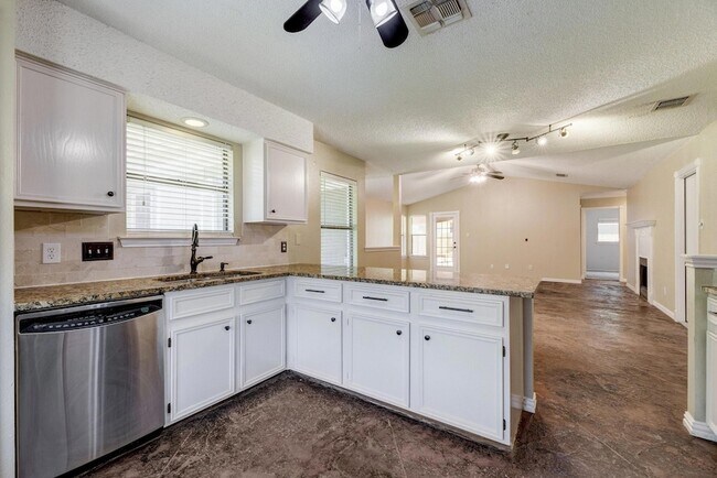 Building Photo - 12904 Quinn Trail