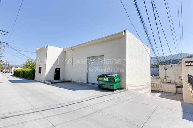 Building Photo - 2951 Honolulu Ave