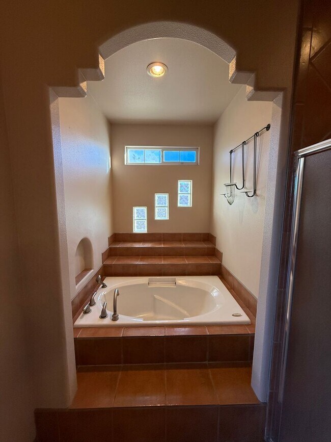 Building Photo - 3878 Stoneybrook Cir