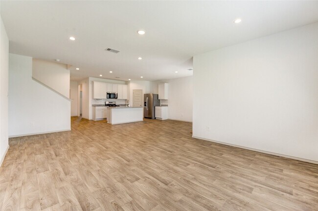 Building Photo - 7319 Sunset Crk Dr