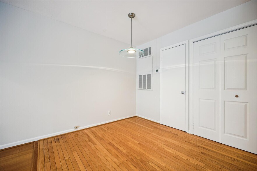 Building Photo - 10703 Hampton Mill Ter