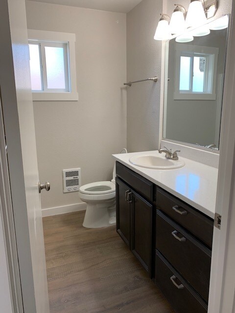 Remodeled bath - 1503 E Mullan Ave