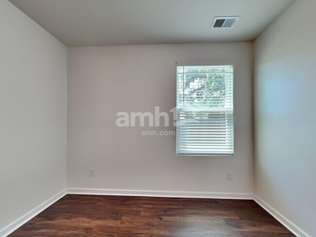 Building Photo - 43 Blackberry Cir