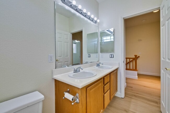 Building Photo - Spacious 4-Bedroom Home on Private Cul-De-Sac | No HOA | Custom Closets, New Floors & Lush Backya...