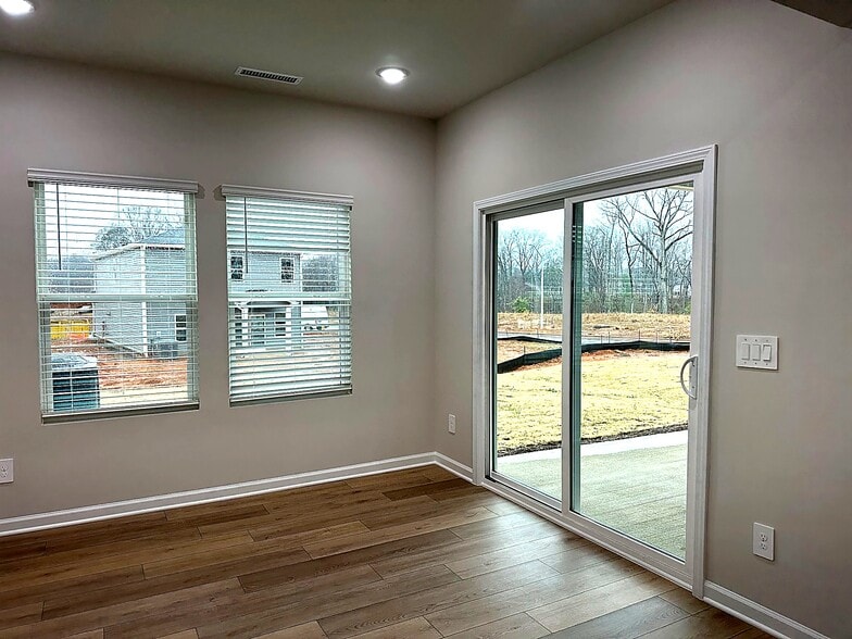 Building Photo - 908 Grand Mesa Dr