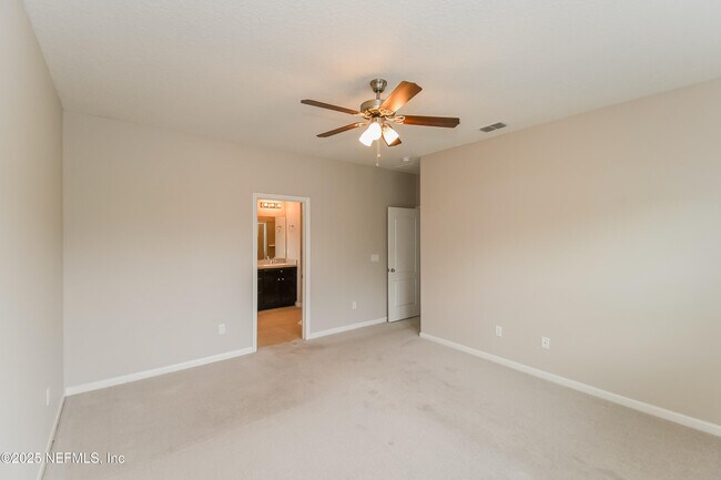 Building Photo - 10991 Haws Ln