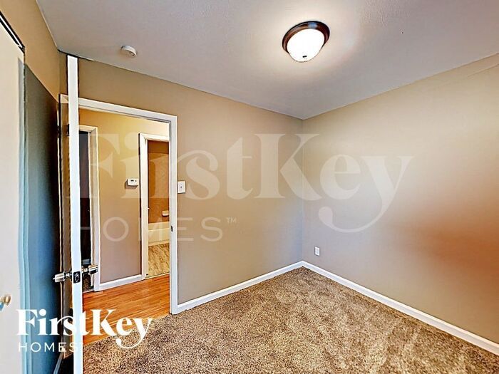 Building Photo - 1559 Florida Dr