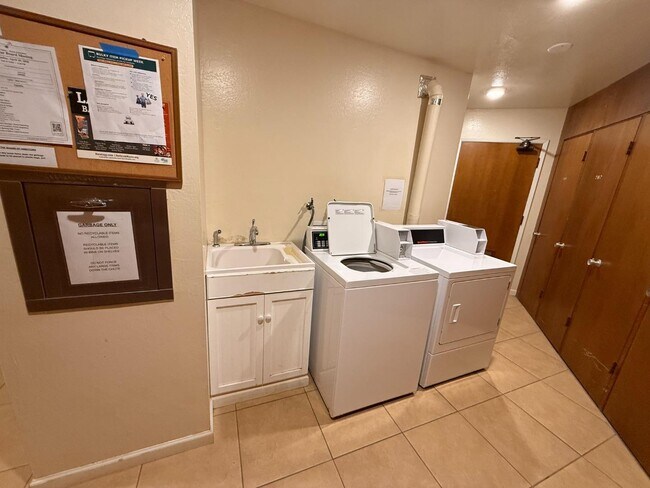 Building Photo - 200 Elm St