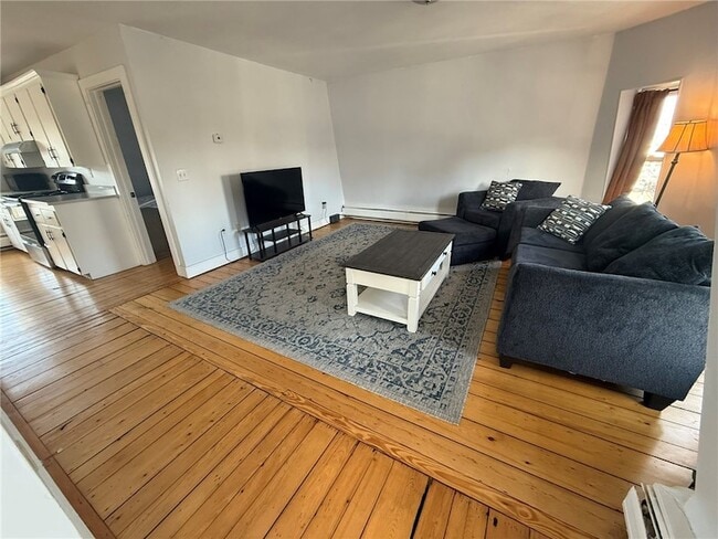 Building Photo - 33 Ann St