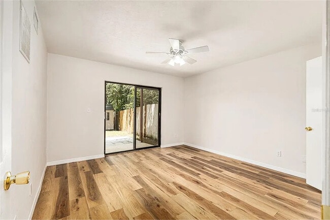 Building Photo - 4724 SW 67th Terrace