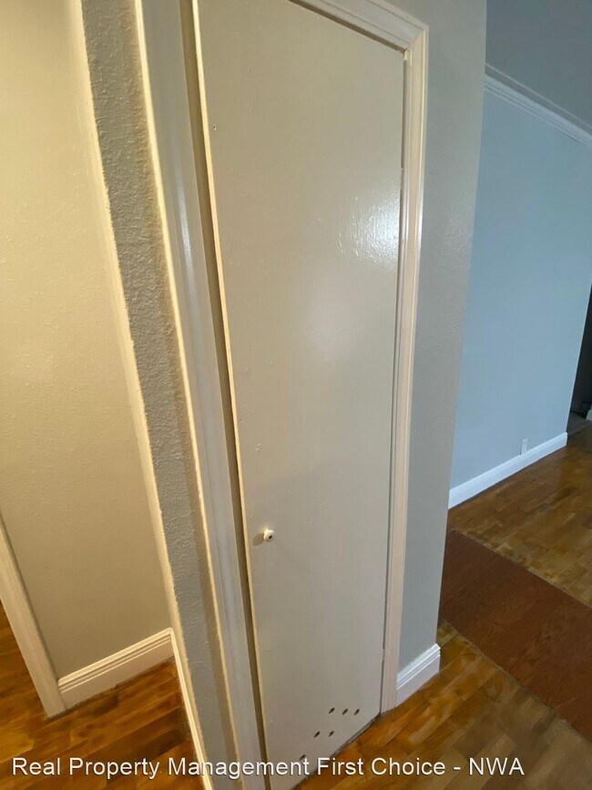 Building Photo - 2 br, 1 bath House - 1707 Westwood Avenue