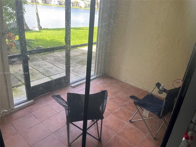 Building Photo - 1500 Jefferson Dr