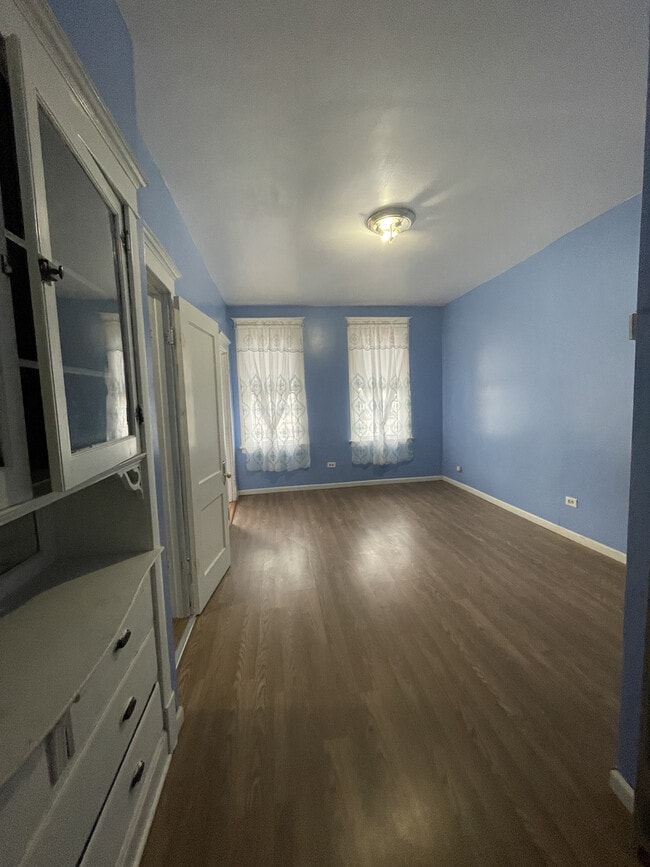 Building Photo - 2453 W 46th Pl