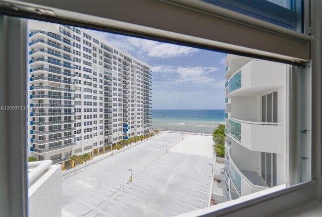 Building Photo - 3001 S Ocean Dr