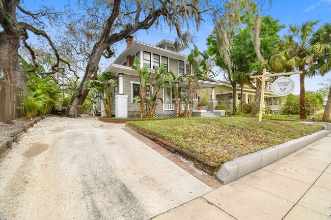 Building Photo - 215 S Howard Ave