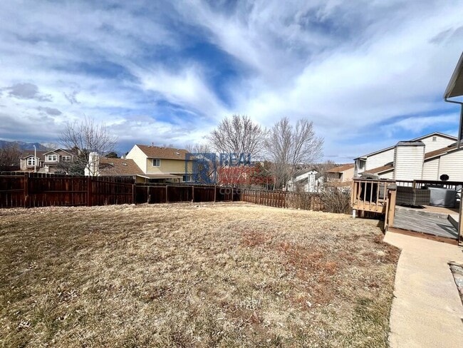 Building Photo - 3670 Gingham Way