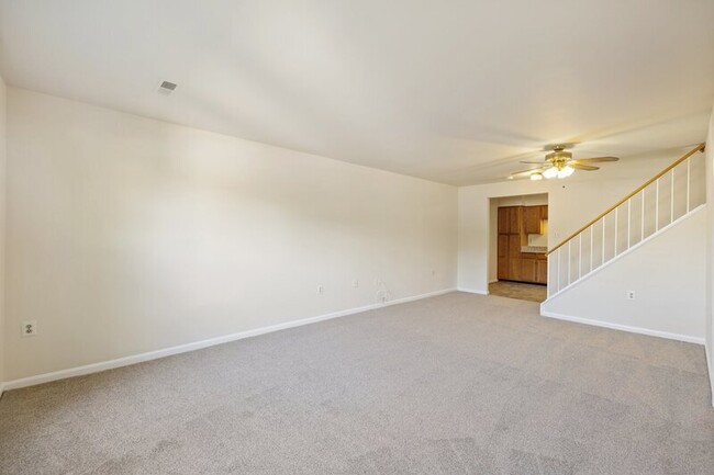 Building Photo - 7511 Belle Grae Dr