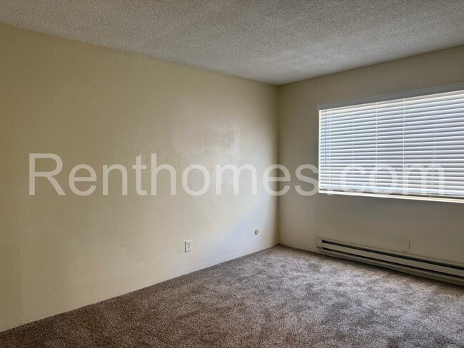 Building Photo - Bay Park, 5725 Linda Vista Road #6- Close ...