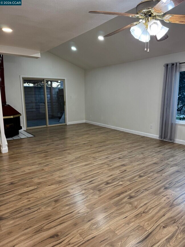 Building Photo - 1725 Landana Dr