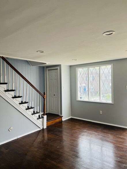 Living Room - 130 Spring Valley Rd