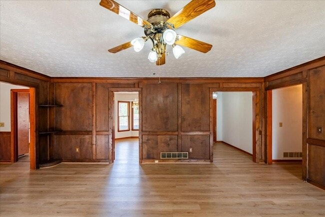 Building Photo - 4967 Macland Rd