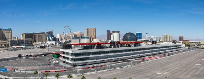 Building Photo - Elevated Penthouse Living with Private Terrace & Resort-Style Amenities * MOVE IN SPECIAL *