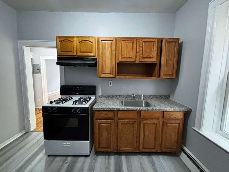 Building Photo - 243 Lexington Ave