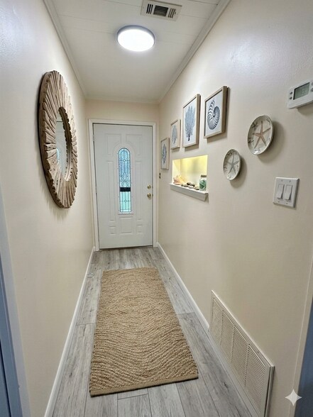 Building Photo - 1318 El Sereno Pl