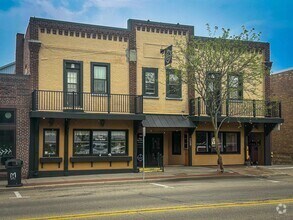 Building Photo - 209 E Main St